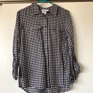 Olive + Oak plaid button up long sleeve worn once